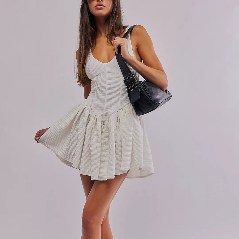 NWT Isadora Dress Short - Ivory - Medium